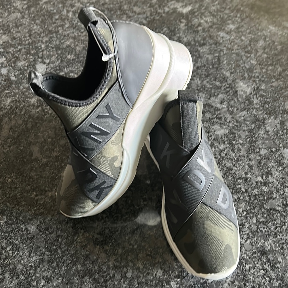 New DKNY sporty camouflage wedge shoes size 8.5